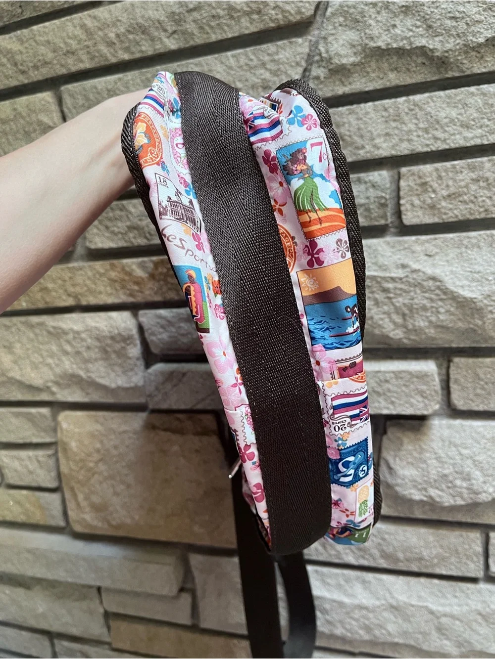 Lesportsac Lei Aloha Classic Hobo Purse Bag Rare Hawaii Postage Print Brown